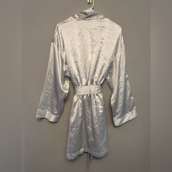 Victoria's Secret White Satin Robe w/ Original Tie One Size - Picture 4 of 7